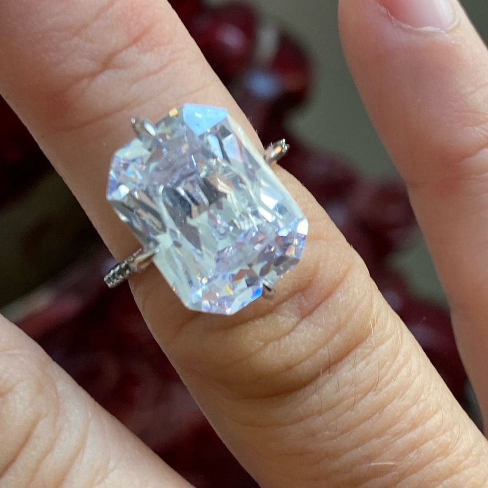 STERLING 5CT CZ RING Size 6